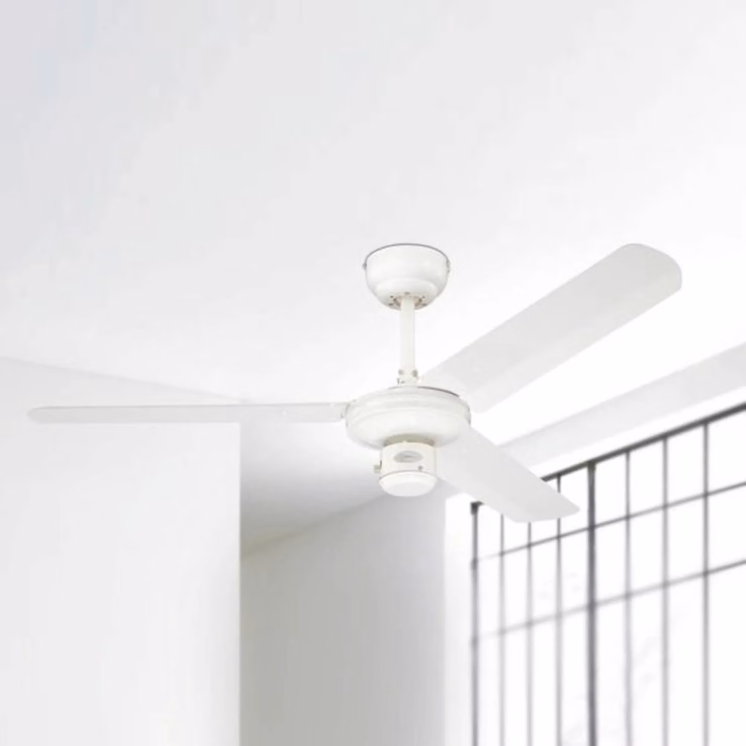 Westinghouse Ventilatore da soffitto Industrial bianco silenzioso Ø 122 cm, Bianco / Opale, Soggiorno / Sala da pranzo, Metallo, Moderno