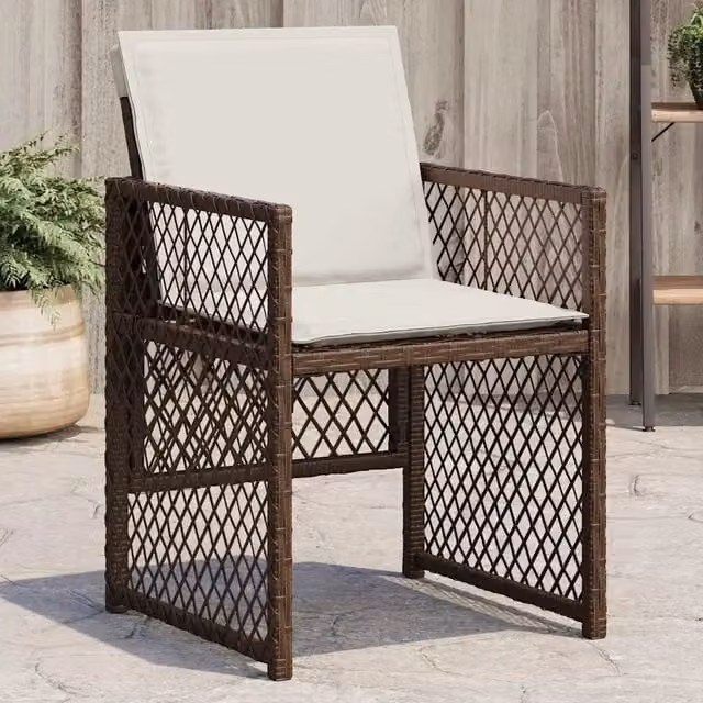 Set di 4 sedie da giardino vidaXL in polyrattan marrone con cuscini bianchi e braccioli