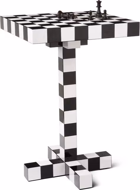 Tavolo Chess Moooi nero con design geometrico moderno e finitura lucida