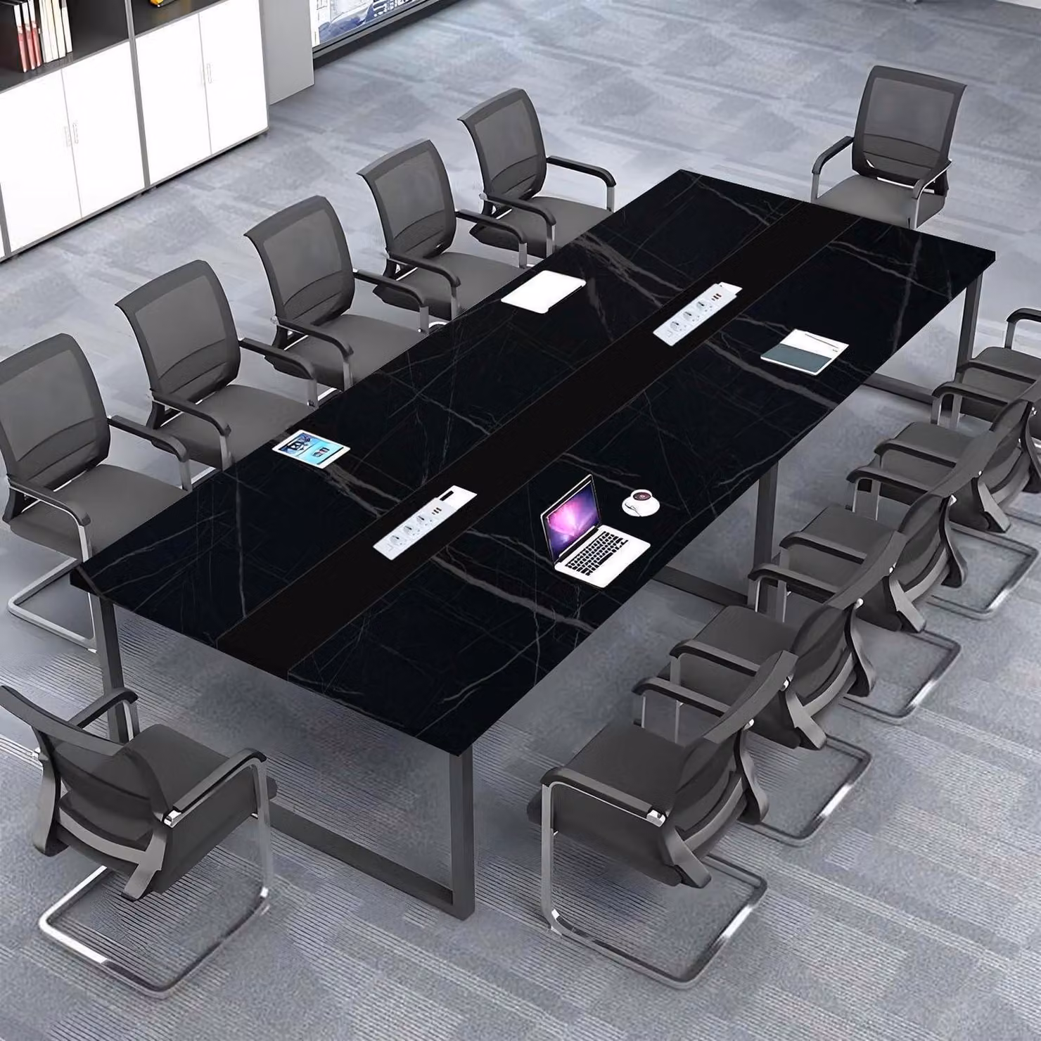 Tavolo da conferenza con sistema di gestione dei cavi, dimensioni 360x80x74 cm, design moderno, ideale per l'ufficio