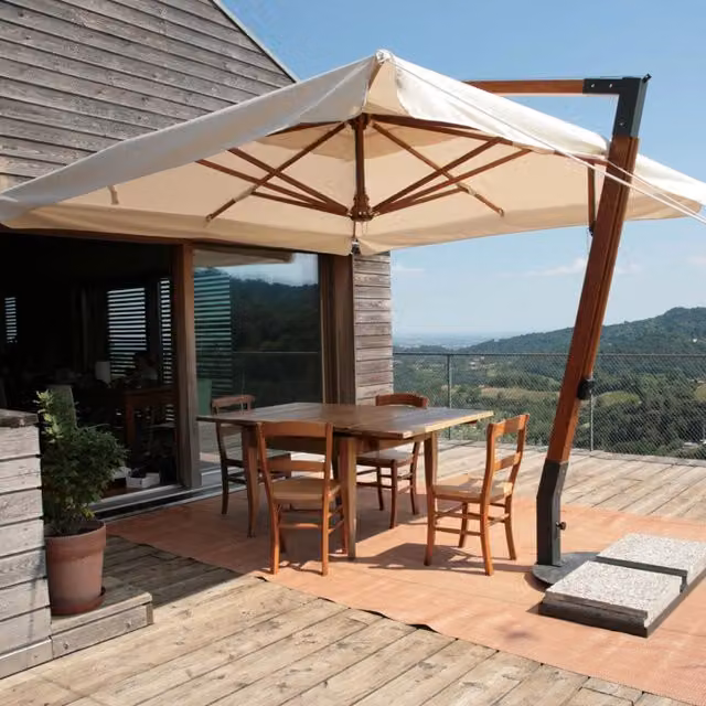 Ombrellone da giardino decentrato GIORDANOSHOP con braccio in legno e tessuto acrilico beige L/P: 220 x 220 cm