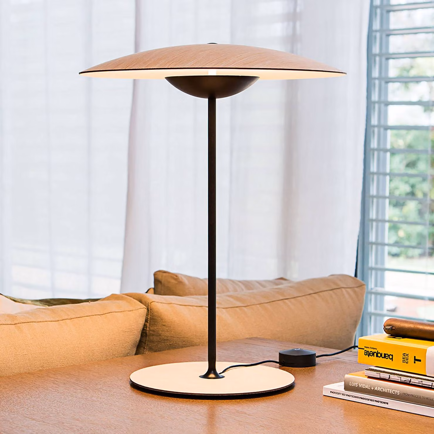 MARSET Lampada da tavolo Ginger M, dimmerabile, Legno chiaro, Soggiorno / Sala da pranzo, Legno, Design, Lampada da tavolo