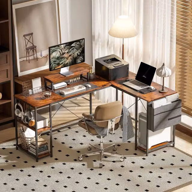 Scrivania angolare a L 168 × 120 cm convertibile in scrivania lunga 240 cm con supporto monitor e ripiani marrone