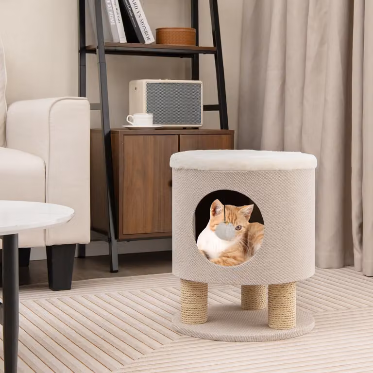 Sgabello nicchia per gatti Costway con pali tiragraffi e pallina di peluche, casetta multiuso beige