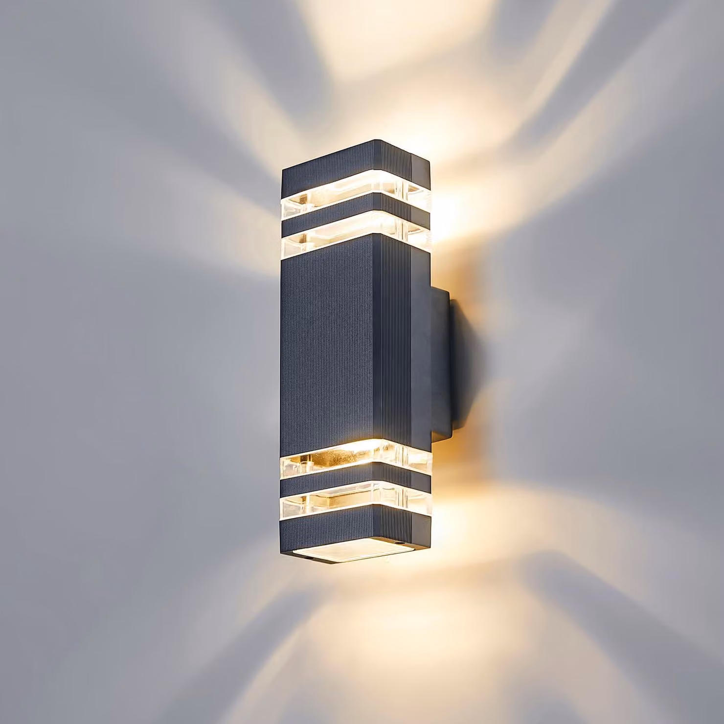 Lampada da parete esterna a LED, grado di protezione IP65, attacco GU10, luce calda bianco 3000K, alluminio grigio, con illuminazione direzionale verso l'alto e verso il basso