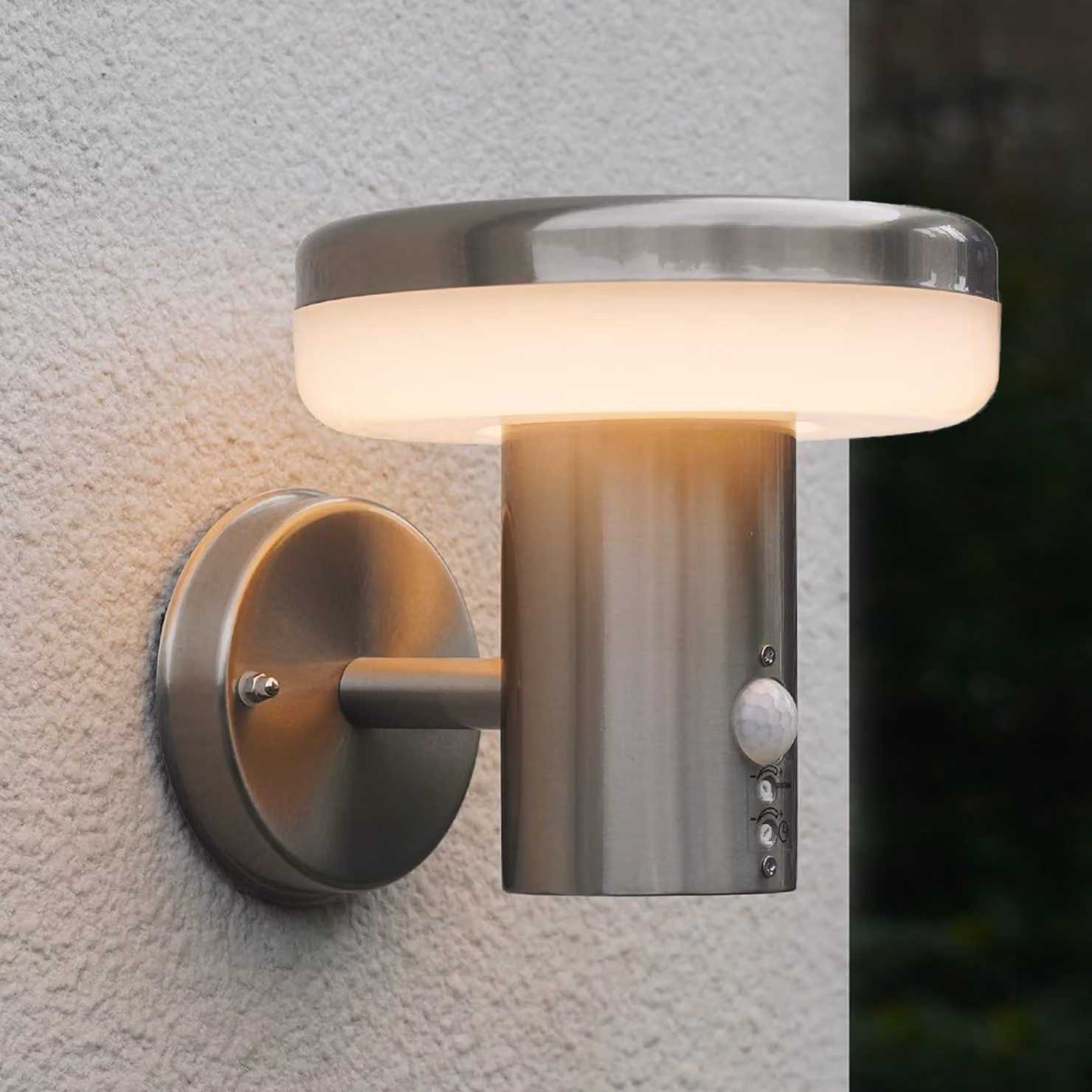 Lampada da esterno a LED con sensore di movimento, 9W, 1000 lumen, 3000K, colore argento
