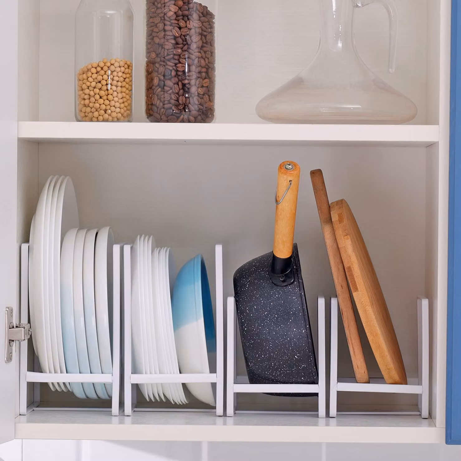 Set di 2 ripiani portaoggetti in metallo, ideali per l'organizzazione di piatti e stoviglie, adatti per armadi da cucina, colore bianco