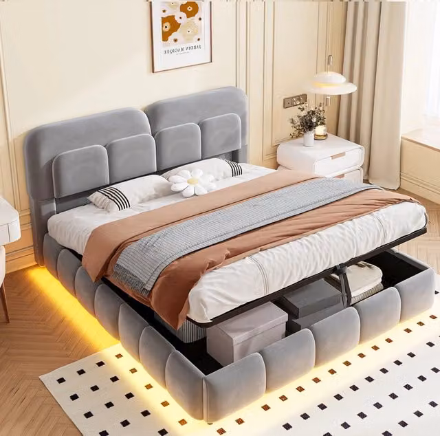 Letto matrimoniale imbottito ULEVR 140x200 cm con contenitore idraulico, LED RGB e rivestimento in velluto grigio