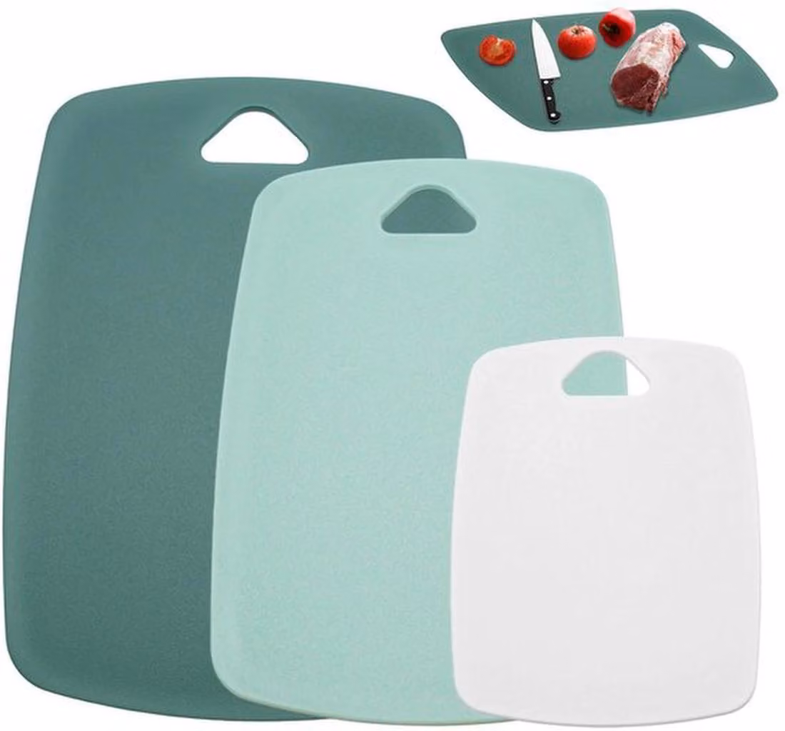 Set di tre taglieri Azomor in diversi colori per un uso versatile in cucina