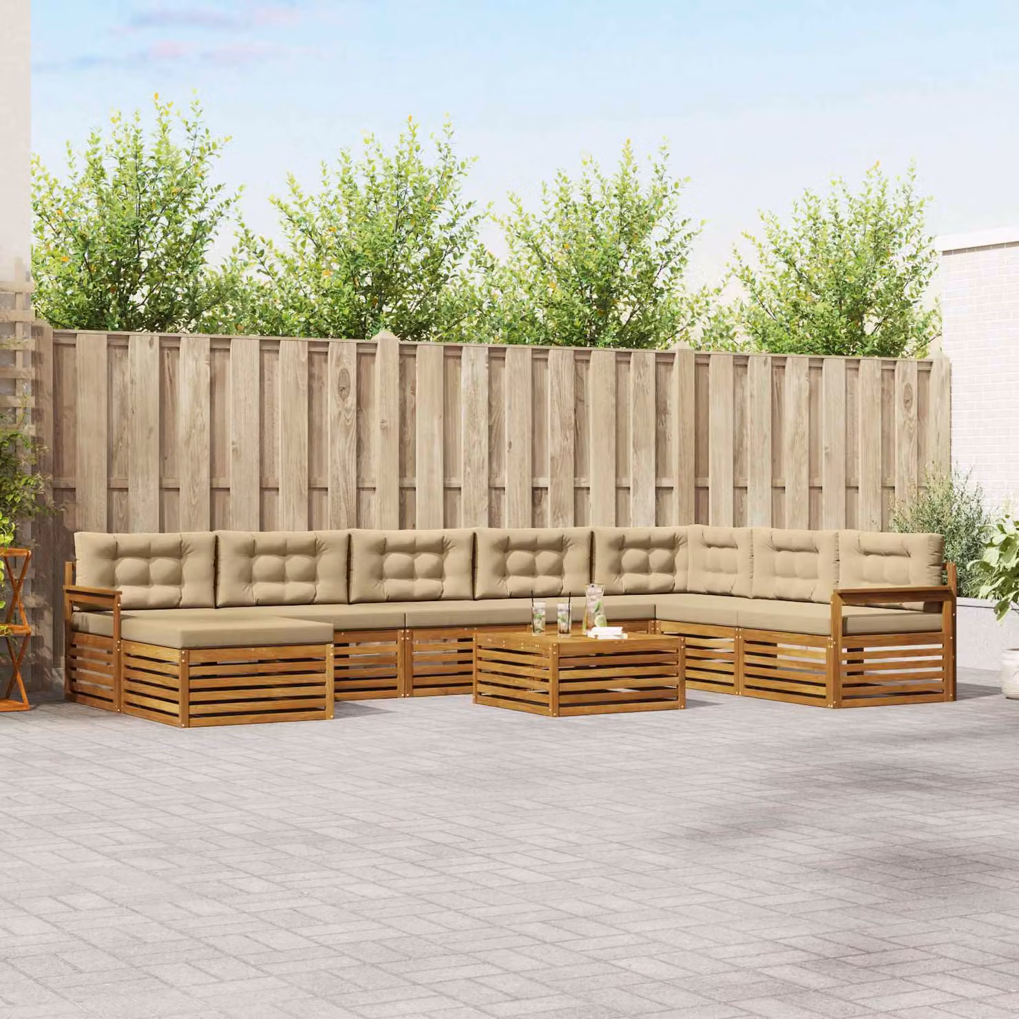 vidaXL Set di divani da esterno a L in legno di acacia con cuscini, 9 pezzi, Beige e Marrone