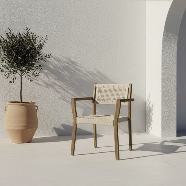 Set di 4 sedie da giardino Banak Tina con braccioli in legno di acacia e corda intrecciata beige