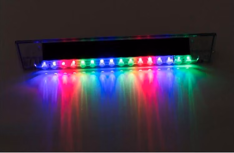 Luce dell'automobile di avvertimento 14 LED lampada stroboscopica di emergenza dell'automobile di energia solare colorata