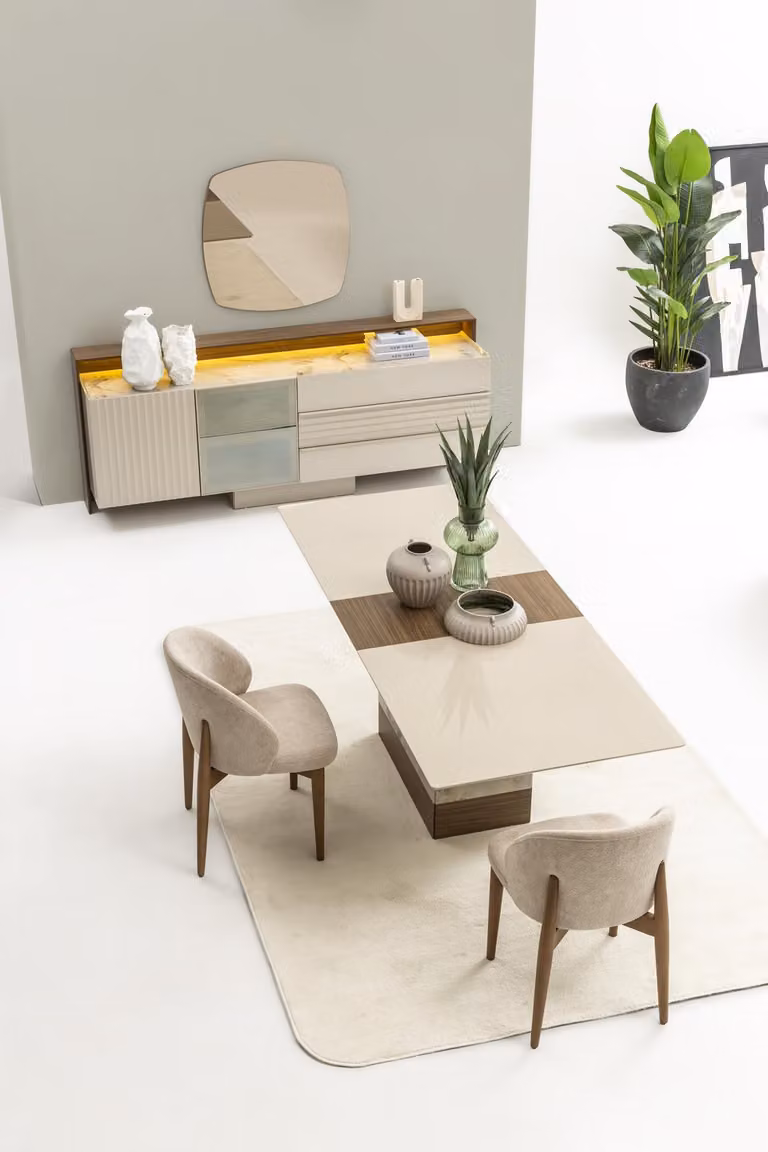 Grande set da pranzo – tavolo, sedie, credenza e specchio per la tua casa