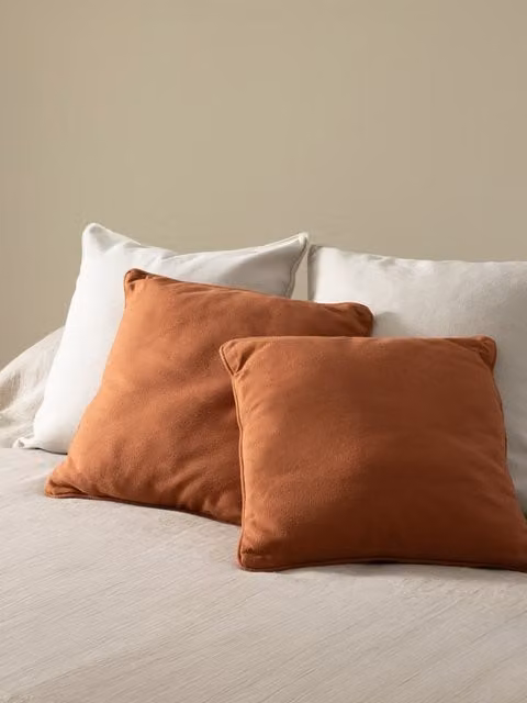 Set di 2 cuscini quadrati Bloq in cotone color terracotta di Kenay Home, 45 x 45 cm