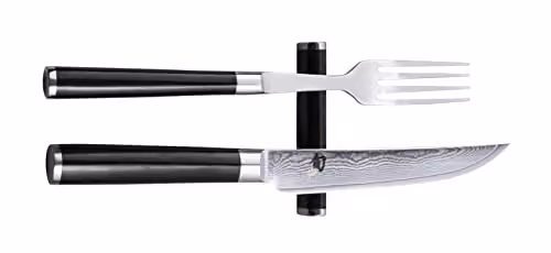 KAI Shun Classic set di posate giapponesi 3 pezzi - Coltello da bistecca lunghezza lama 12 cm Damascato 32 strati VG MAX Core - 61 HRC + Forchetta in acciaio inox di alta qualità + Poggia coltello
