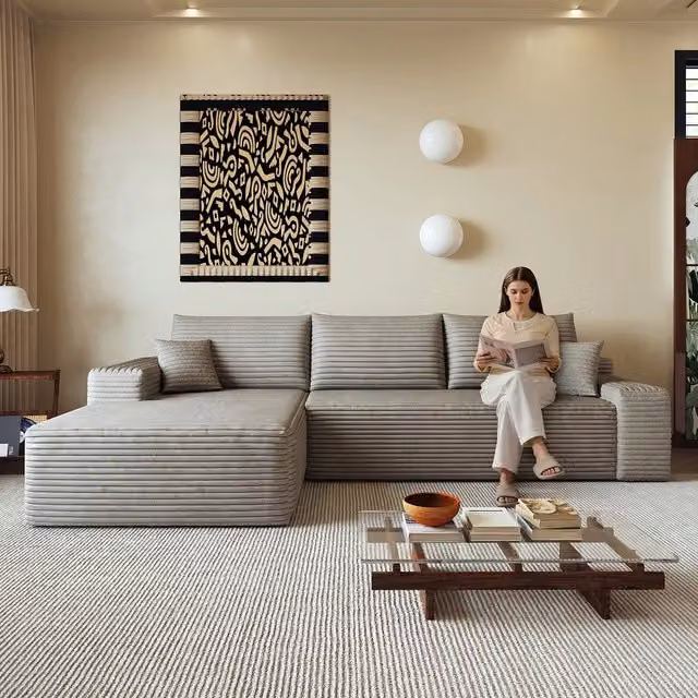 Divano angolare modulare con chaise longue ¨C Minimal ¨C velluto cammello 270cm