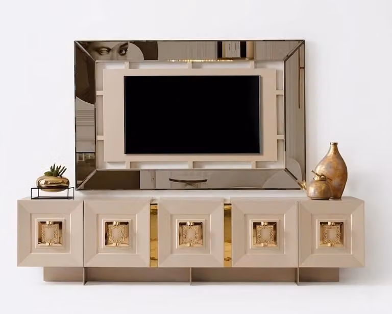 Set per soggiorno: mobile basso, pannello TV, tavolino, piano in vetro, struttura in metallo