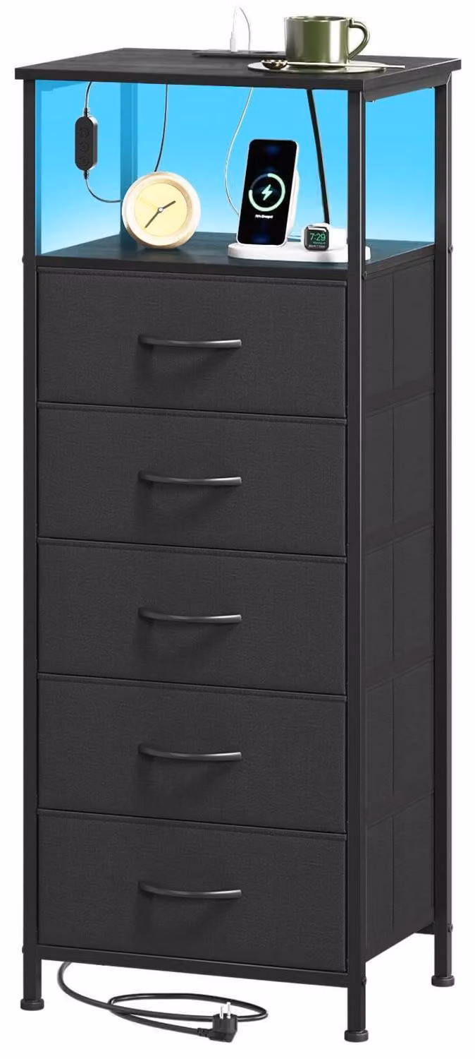 Comodino con cassetti e funzione di ricarica, dotato di LED, presa di corrente, porta USB-C e 5 cassetti rivestiti in tessuto. Colore: nero. Dimensioni: 30x40x101 cm
