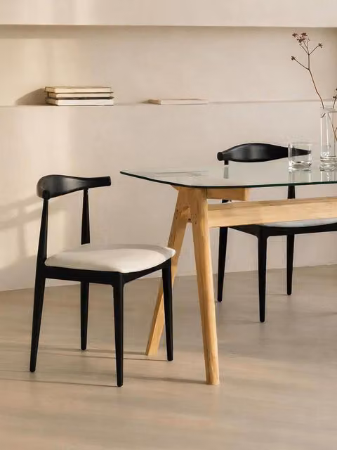 Sedia Vie in legno massello nero con rivestimento in tessuto beige - Kenay Home