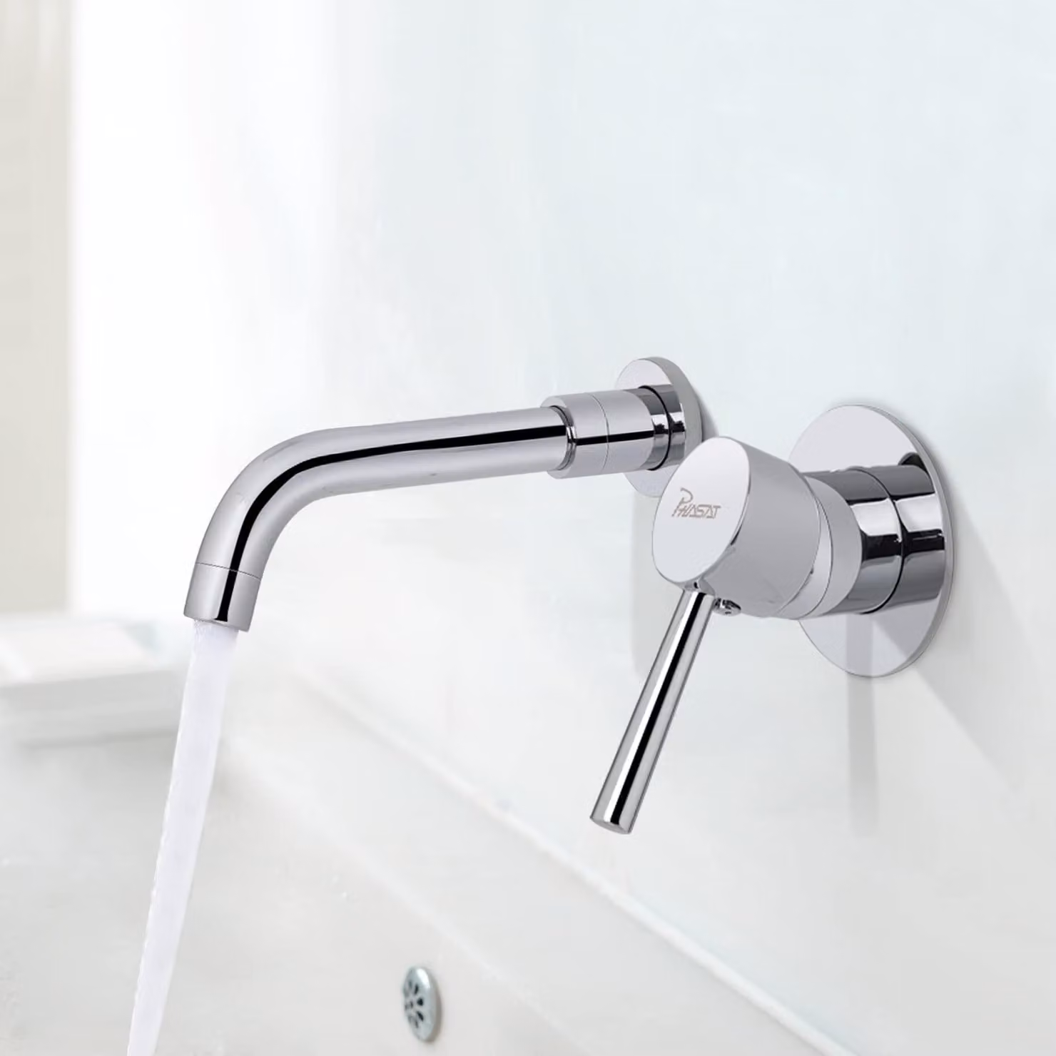 Miscelatore per lavabo, montaggio a parete, monocomando, girevole a 360°, cromato