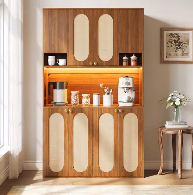 Mobile alto in MDF con inserti in PE-rattan, illuminazione LED colorata regolabile, 8 ante, per soggiorno e sala da pranzo