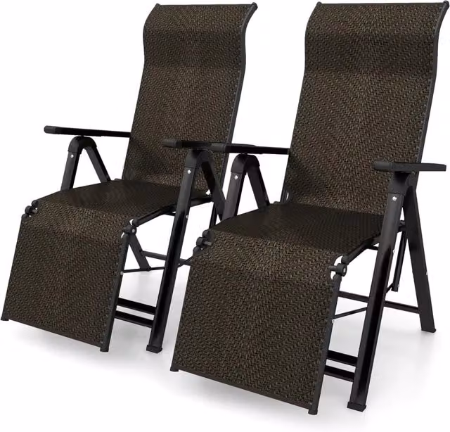Set di 2 sedie a sdraio reclinabili in rattan e acciaio COSTWAY colore marrone con schienale regolabile e ampi braccioli per giardino e balcone – 1