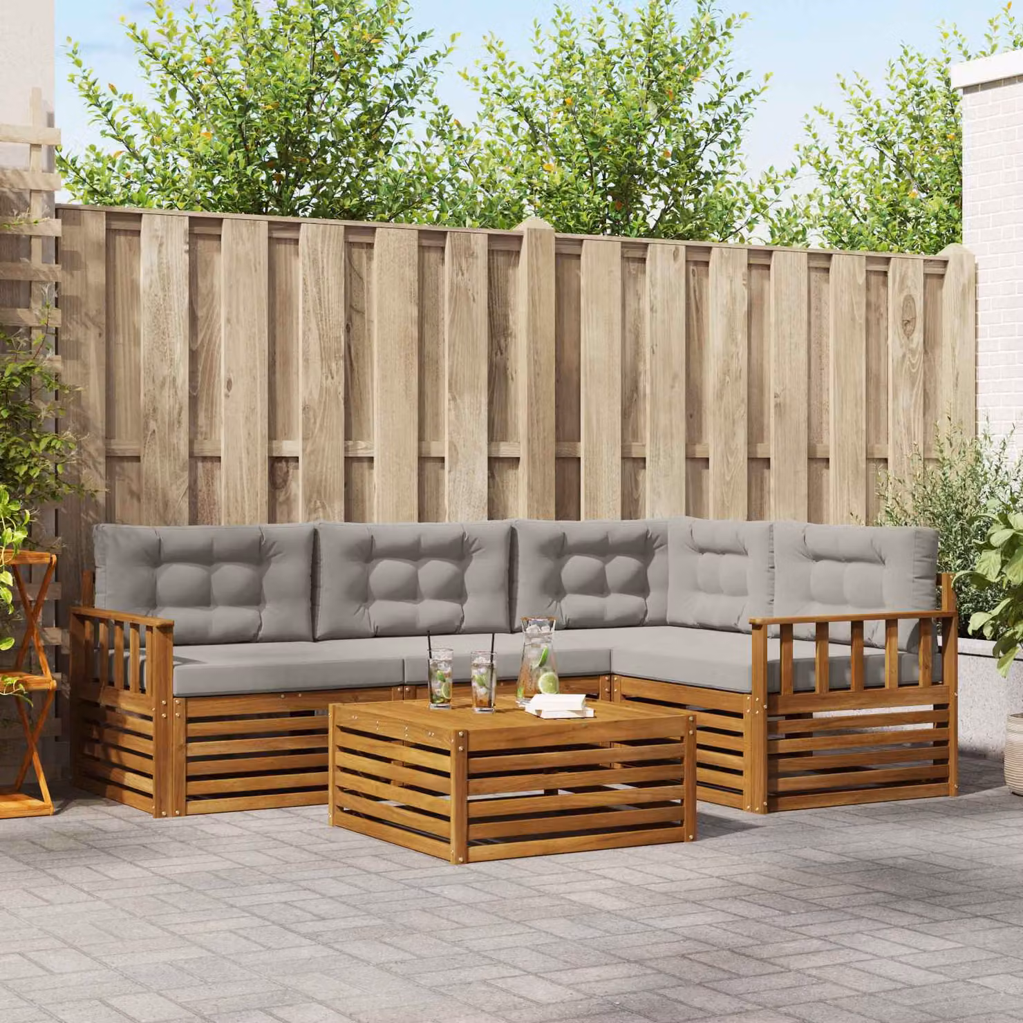 vidaXL Set di divani da esterno 5 pezzi in legno di acacia con tavolo da caffè, colore grigio e marrone