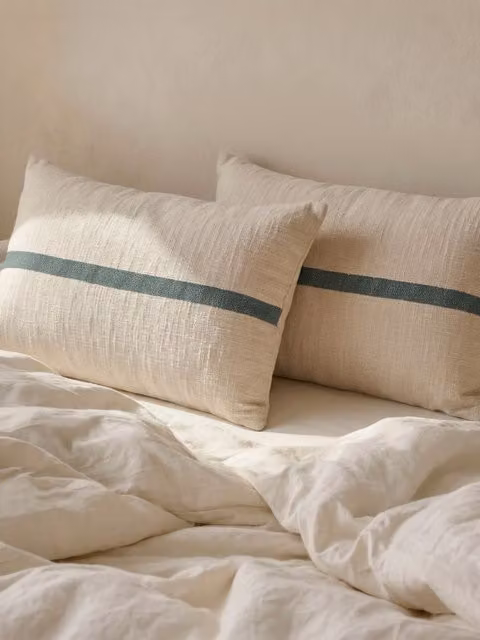 Set di 2 cuscini rettangolari Eda a righe in cotone Kenay Home, colore verde e blu, 30 x 30 cm