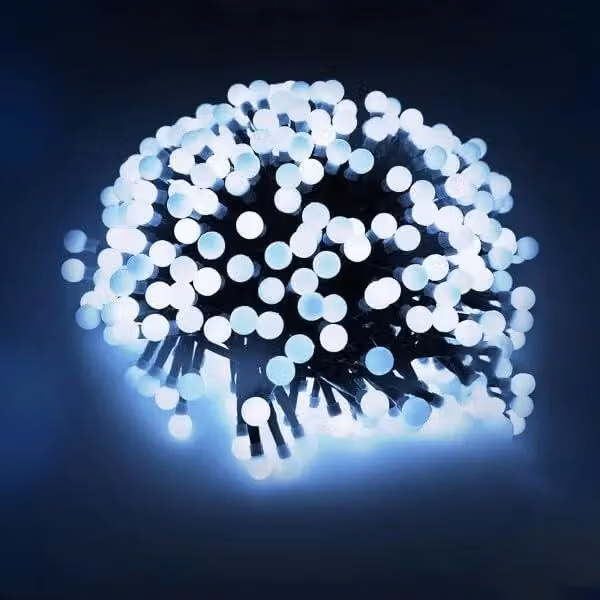 Catena luminosa a LED, 5 metri, luce bianca fredda, alimentazione a batteria (3 batterie AA)