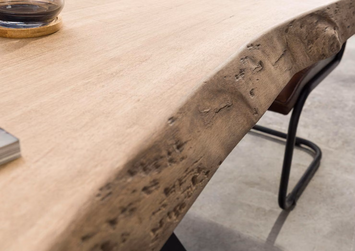 MASSIVMOEBEL24 | Tavolo da pranzo in legno di mango - laccato beige / gambe mikado antracite matt 220x100x79