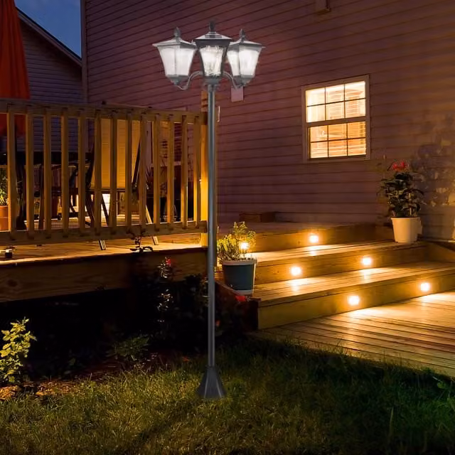 Lampione solare a tre luci OKWISH in acciaio inox nero e argento con sensore crepuscolare e protezione IP44 per giardino e terrazza L/P/H: 51,5 x 47 x 182,5 cm
