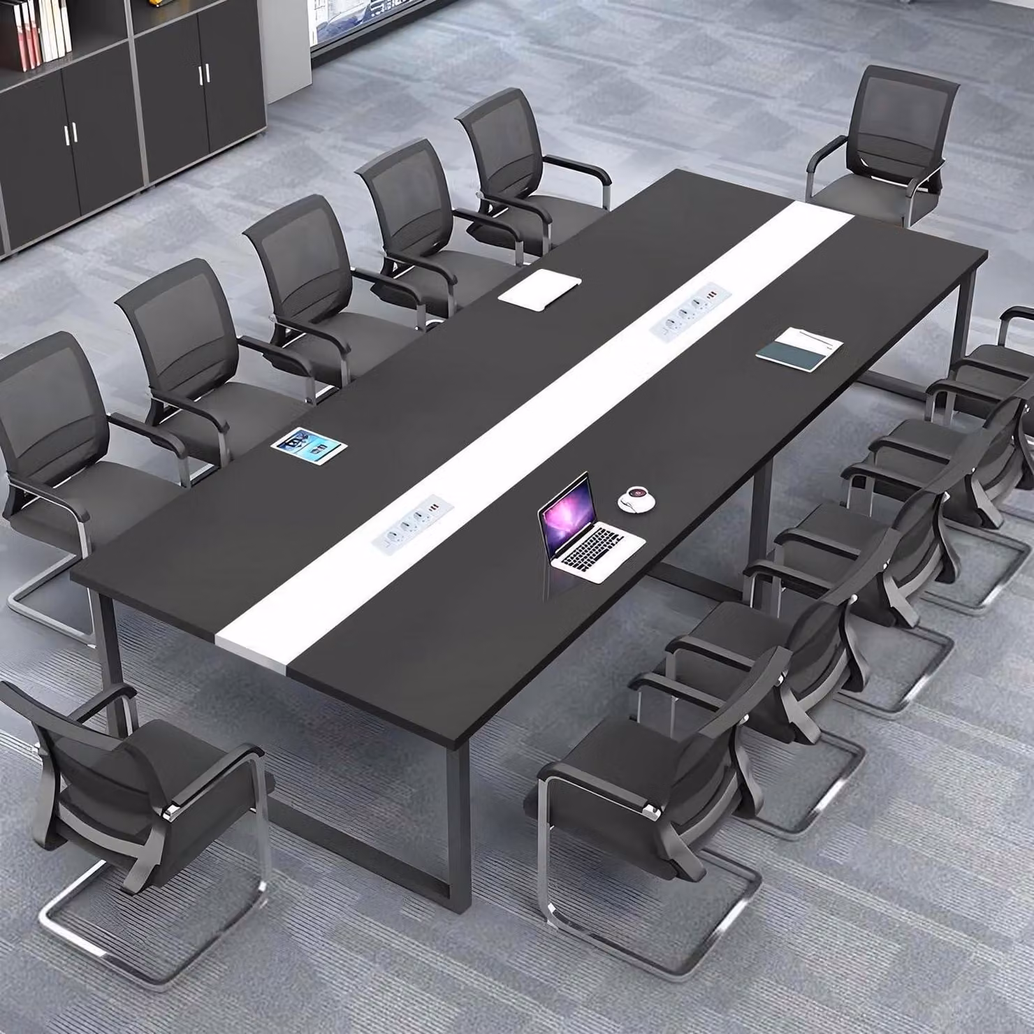Tavolo da conferenza con sistema di gestione dei cavi, dimensioni 240x120x74 cm, design moderno, ideale per l'ufficio