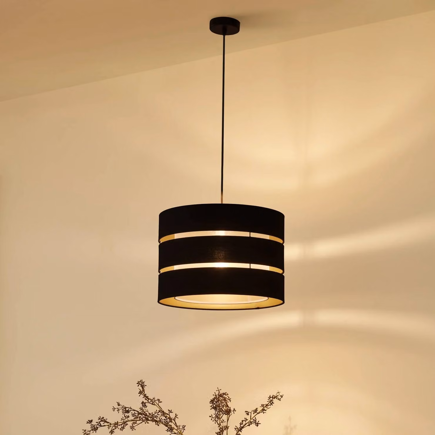 Lampada a sospensione Lindby, dimmerabile, Nero, Soggiorno / Sala da pranzo, Tessuto / Stoffa / Seta, Scandinavo, Lampada a sospensione