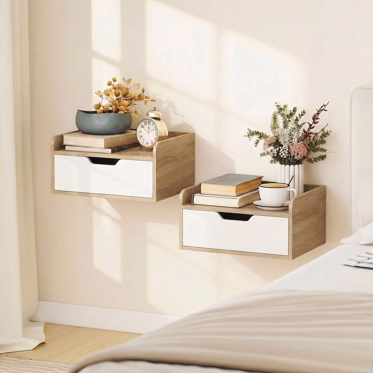 Set da 2 comodini sospesi HOMCOM con cassetto e ripiano, legno naturale, L 40 x P 30 x H 19,5 cm – 2