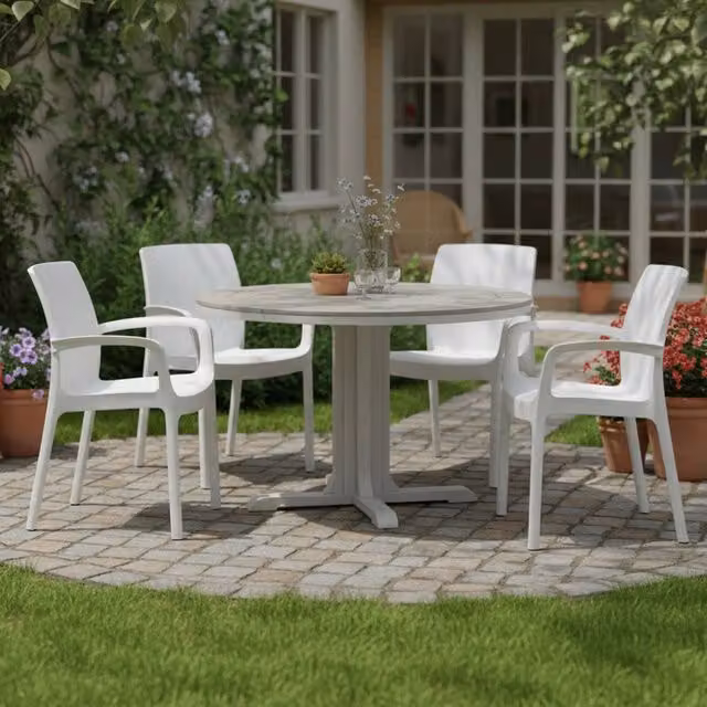Set di 4 sedie da esterno DMORA bianche impilabili con braccioli per giardino e balcone