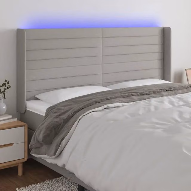 Testiera con LED Design Mania in tessuto grigio chiaro con porta USB, L: 163 cm, P: 16 cm, H: 118/128 cm