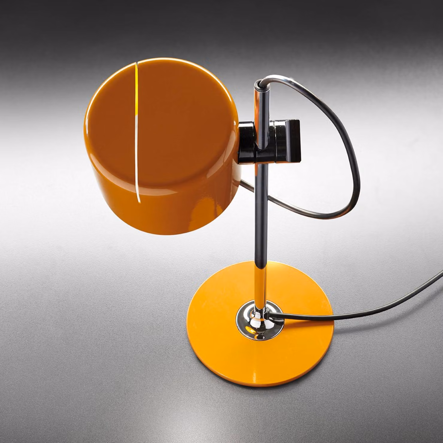 Oluce Lampada da scrivania Mini Coupè, Giallo / Arancione, Soggiorno / Sala da pranzo, Alluminio, Design, Lampada da tavolo