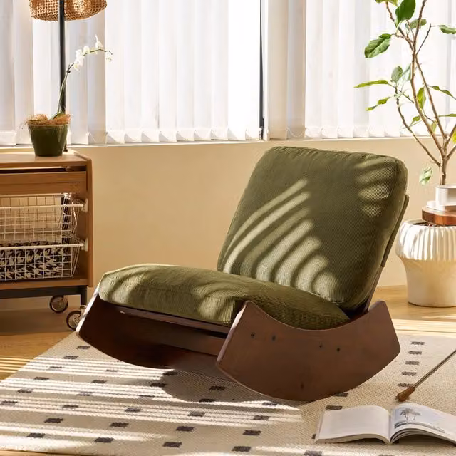 Poltrona a dondolo Zephmum in velluto verde a righe con struttura in legno massello