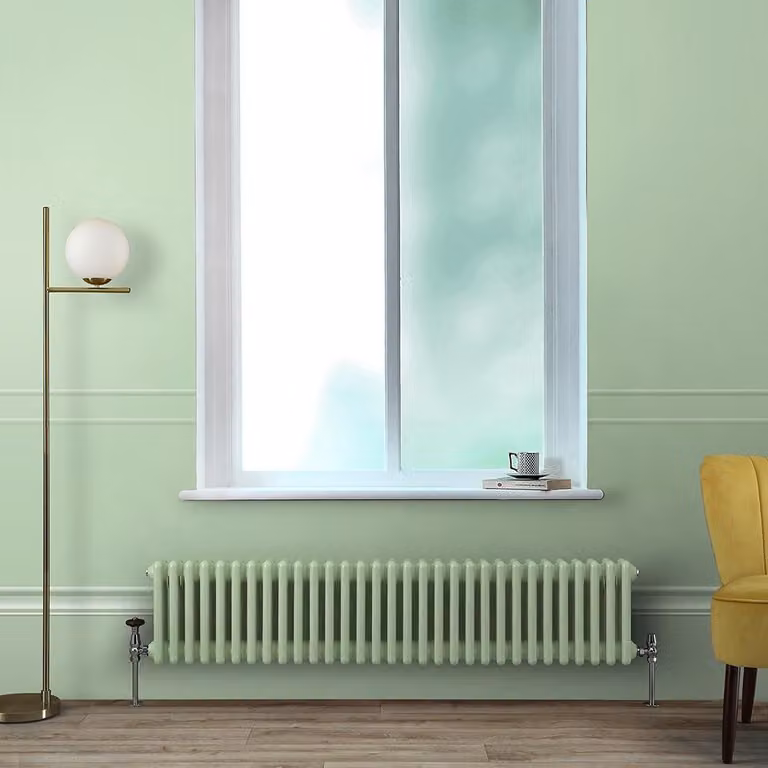 Radiatore Tradizionale a Tripla  Colonna Orizzontale Verde (Pippin Green) - 300mm x 1415mm - Regent