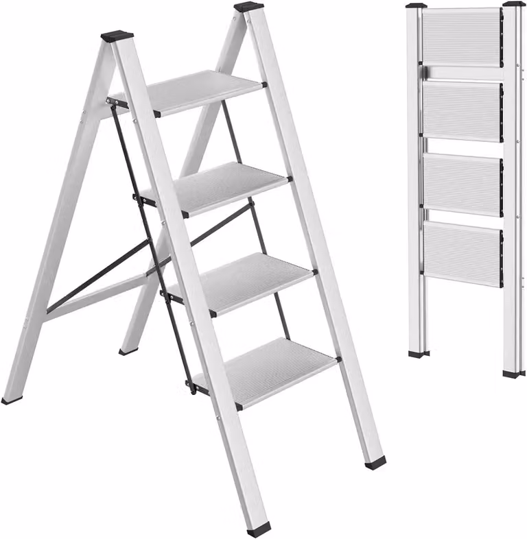 Scala pieghevole in alluminio con 4 gradini – Scala domestica pieghevole – Gradini larghi e antiscivolo – Capacità di carico: 150 kg – Leggera – Argento