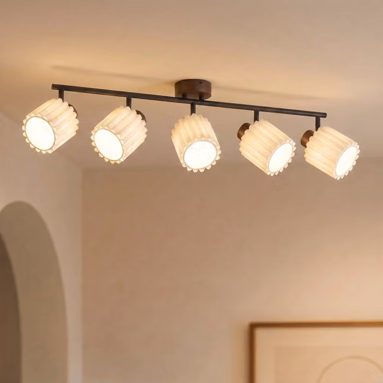 Faretto da soffitto Lindby Shiloh, a 5 luci, noce/beige, legno Shiloh Lindby, dimmerabile, Legno scuro, Soggiorno / Sala da pranzo, Legno, Moderno, Faretto