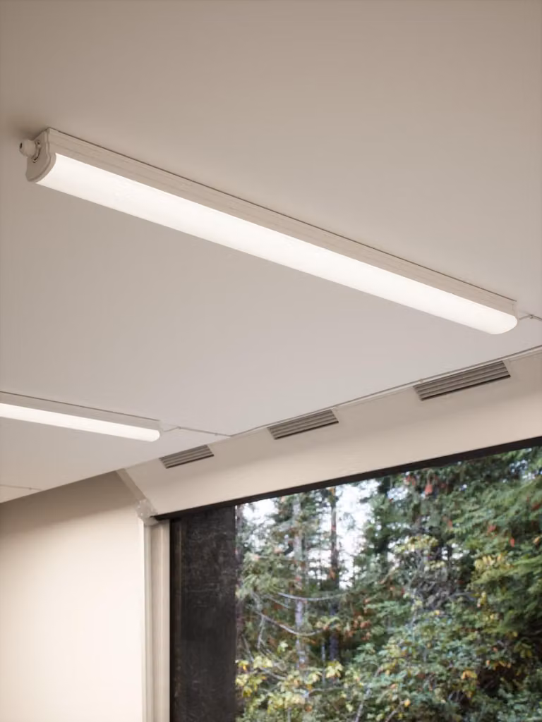Nordlux striscia luminosa Oakland bianca 1550 singola