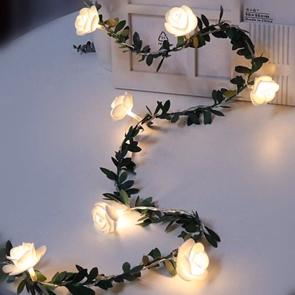 Catena luminosa a LED, lunghezza 3 metri, 20 fiori di rosa bianchi caldi, grado di protezione IP44, alimentazione a batteria