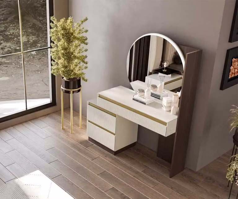 Moderna toletta con specchio e dettagli eleganti