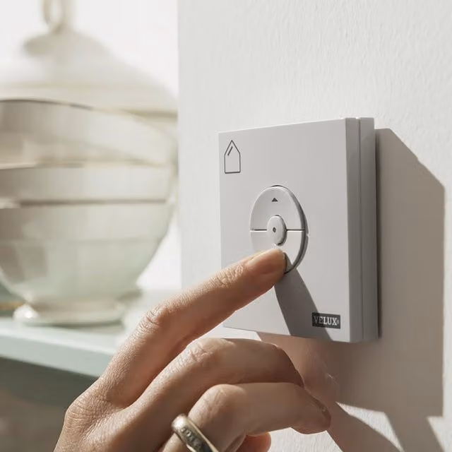 Velux Sistema Active con App Control, Bianco, L: 13 cm, H: 18,2 cm