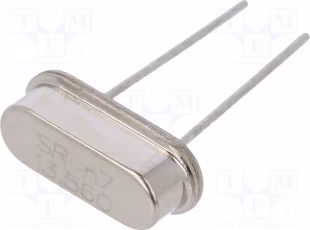 2 x Risonatore: Cristallo a montaggio su circuito stampato, frequenza 13,56 MHz, capacità 20 pF, tolleranza 30 ppm, modello HC49-S 13.56M-49S-SR