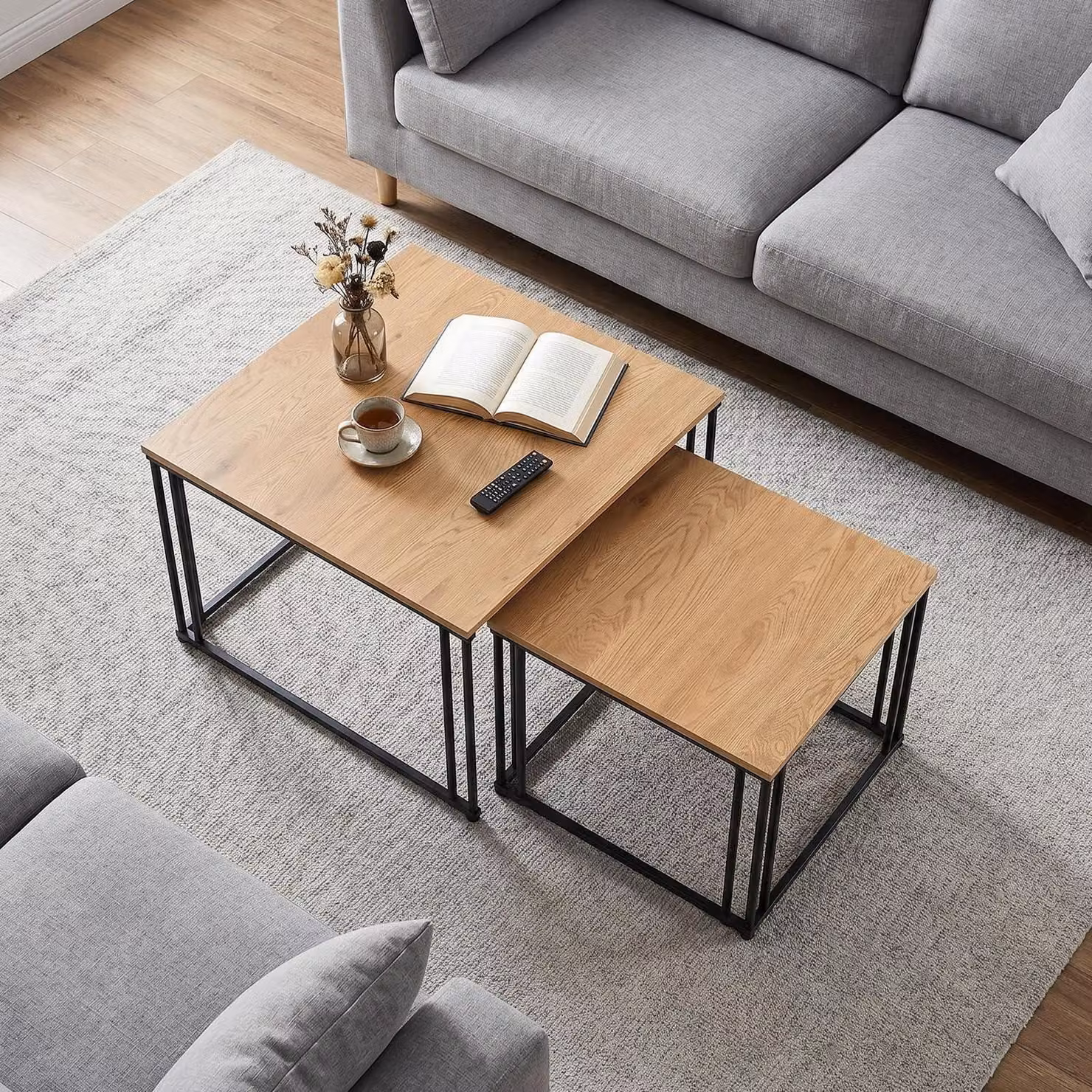 Set di tavolini da salotto, 2 pezzi, colore noce, metallo, dimensioni 80x80x49 cm + 60x60x42 cm