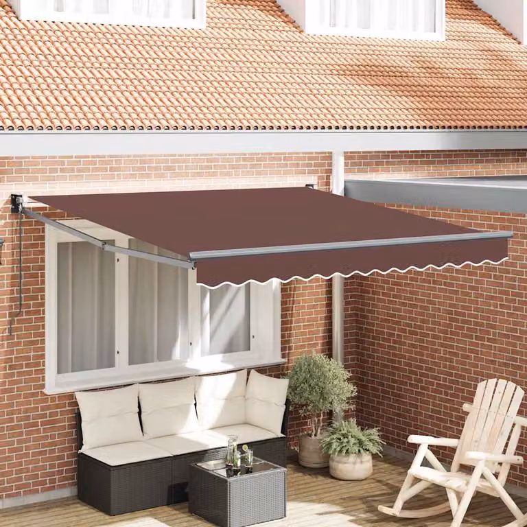 Tenda da sole retrattile manuale vidaXL con bracci pieghevoli in alluminio e tessuto in poliestere, L: 300 cm, P: 250 cm, colore marrone