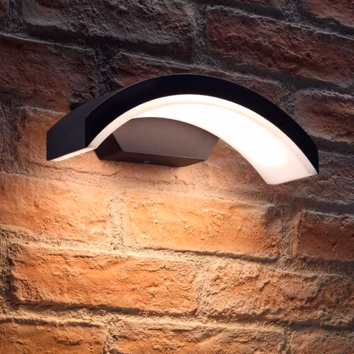 Lampada da parete a forma di arco, per esterno, colore nero, LED, 7,5W, 385 lumen, 3000K, grado di protezione IP54