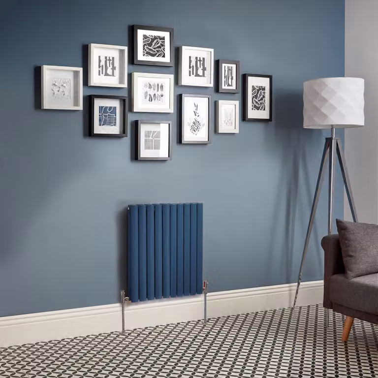 Radiatore di Design Orizzontale  Blu (Deep Sea Blu) -  635mm x 590mm  - Pannello Doppio  - Revive
